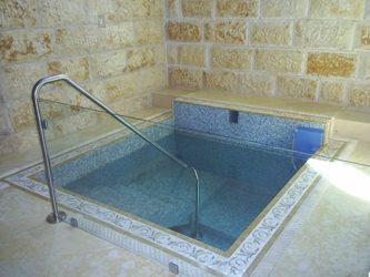 Mei Menachem Mikvah — photo 2 of 5